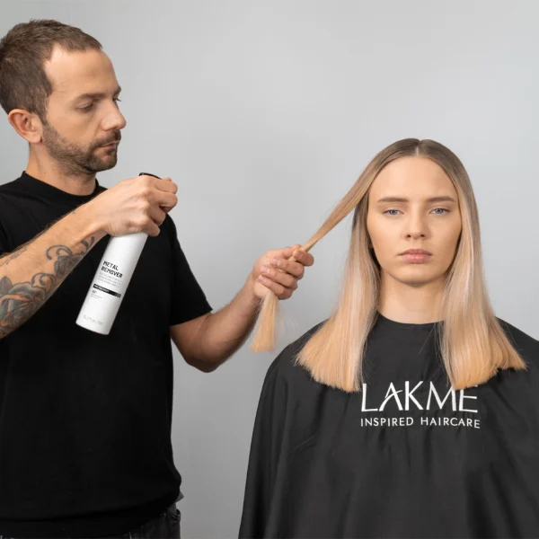 LAKMÉ MEtal Remover 300 ml in use before service.
